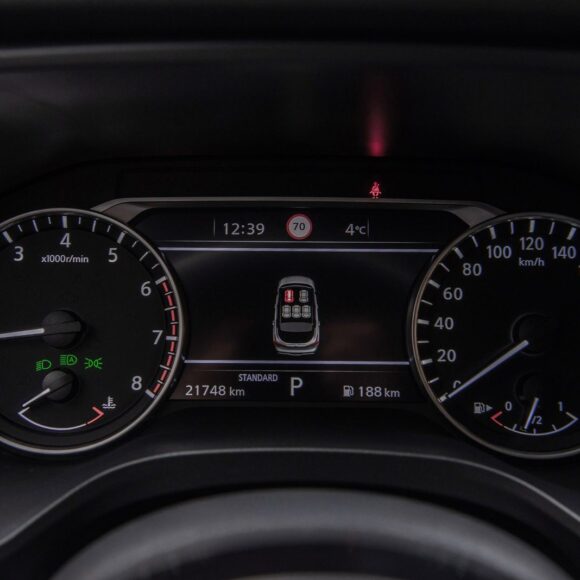 010_545532418 580x580