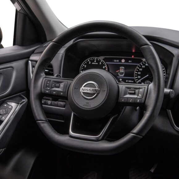 010_986155546 580x580