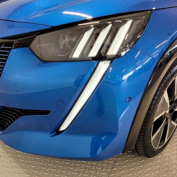 086_1161357106 1 580x580