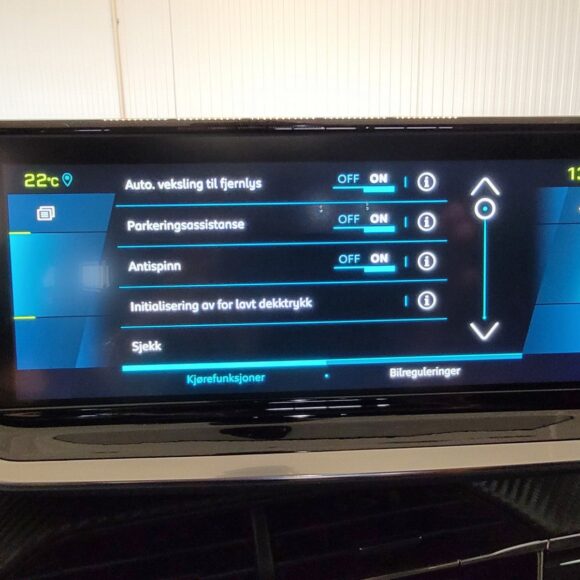 086_393251822 1 580x580