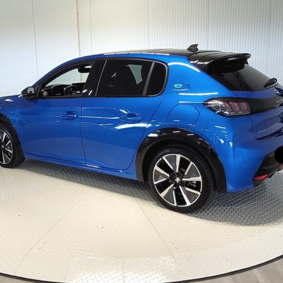 086_793440574 1 580x580