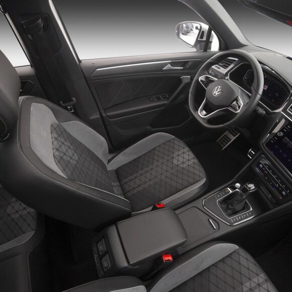 194_369967516 580x580