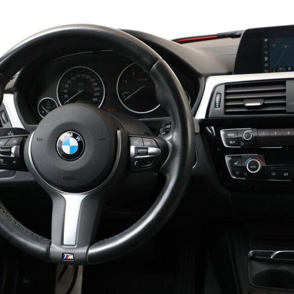 725_734536693 580x580