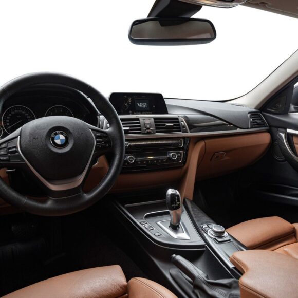 757_120846964 1 580x580