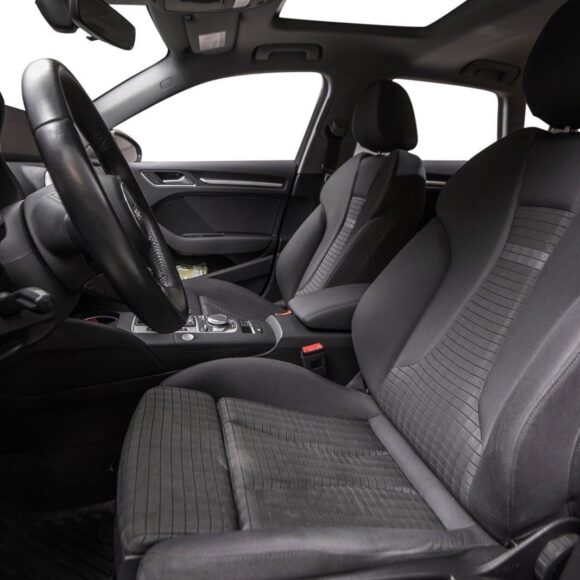 958_414859622 1 580x580