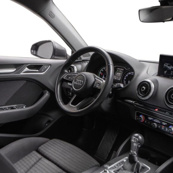 958_706459814 580x580